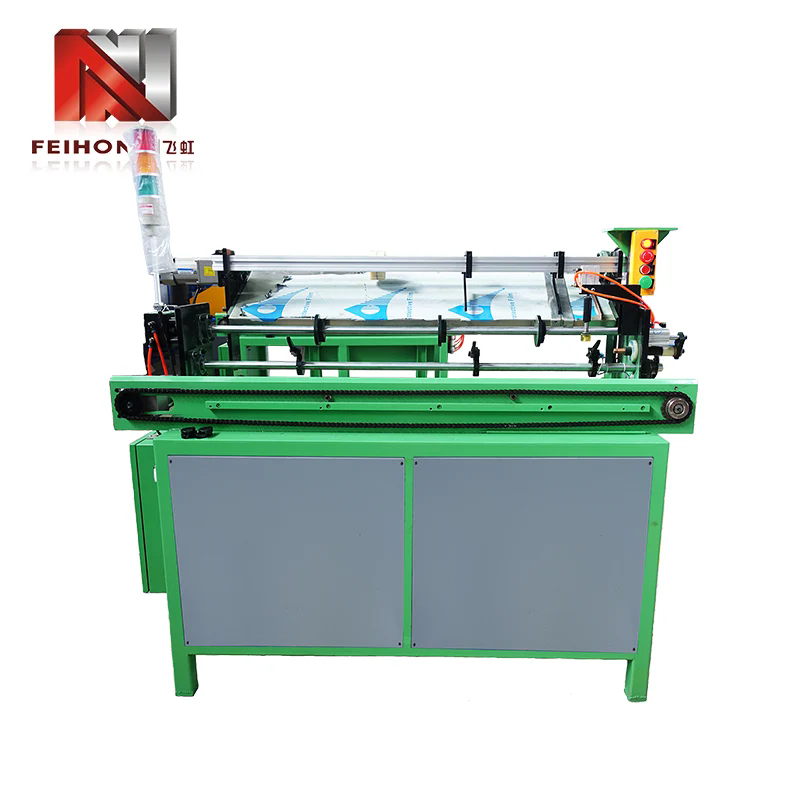 In che modo una macchina per l'alimentazione automatica di tubi può ottimizzare l'efficienza produttiva?