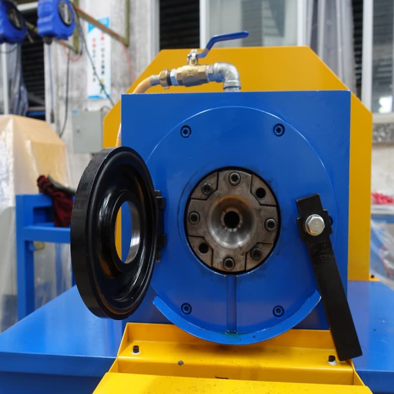 FH-(15/30/40) Macchina per restringere tubi tondi a martello, diametro 2-40 mm, lunghezza 150-6000 mm, cambio rapido dello stampo per tubo riscaldante a canale caldo a testa singola/doppia
